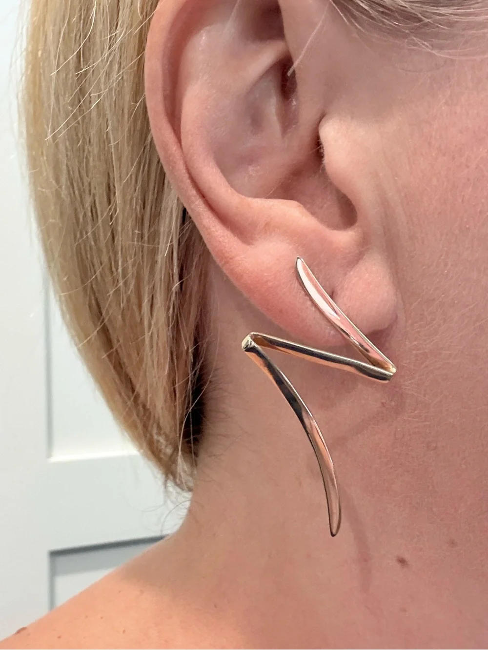 Lana Jewelry solid  14K gold zig zag drop earrings - LIKE NEW!  1.75” & RARE!